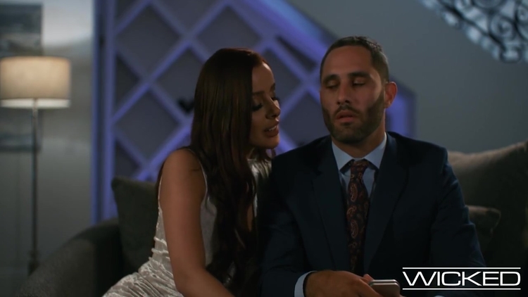 Vanna Bardot Gets An Intensly Exciting Dogg_main_thumbnail