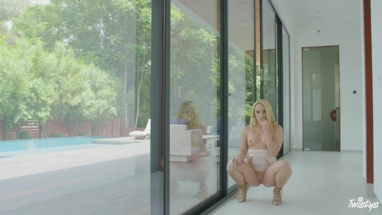 Aj Applegate Gets Her Dripping Wet Pussy_main_thumbnail