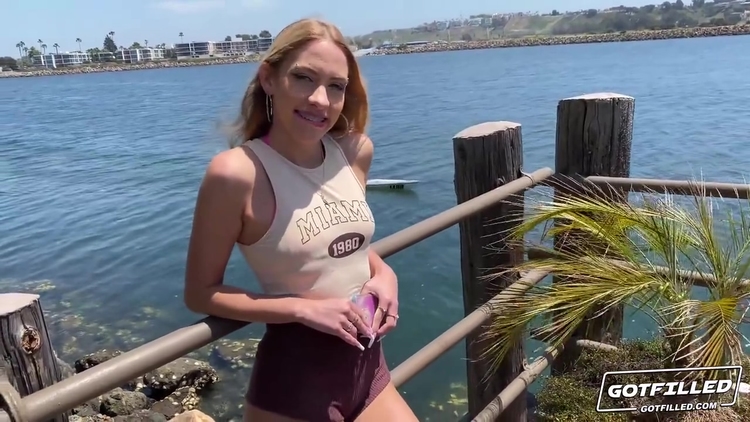 Cumming Up In Khloe Kapri_main_thumbnail