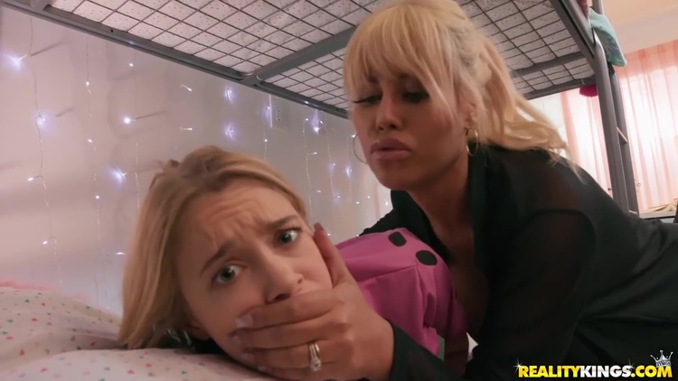 Sultry Bridgette B And Anastasia Knight Crazy Lesbia_main_thumbnail