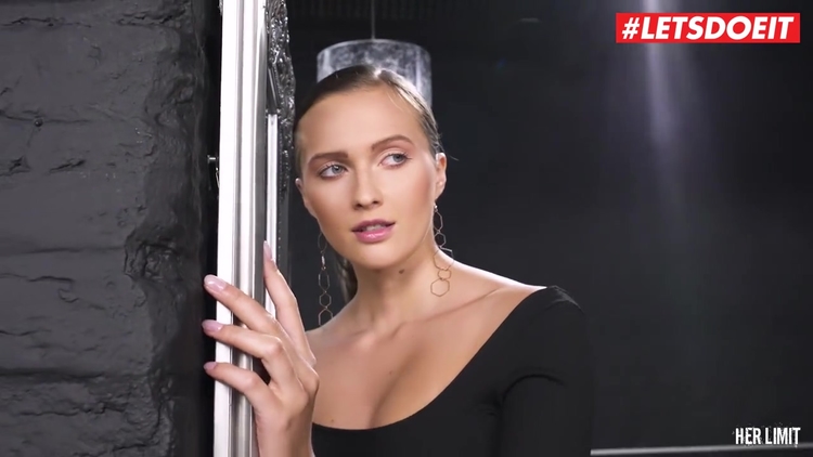 Stacy Cruz Asks For A Hard Fuck And A Creampie_main_thumbnail