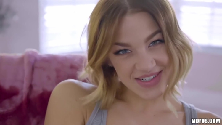 Evelin Stone Tiny Whore Jaw-dropping Adult Clip_main_thumbnail