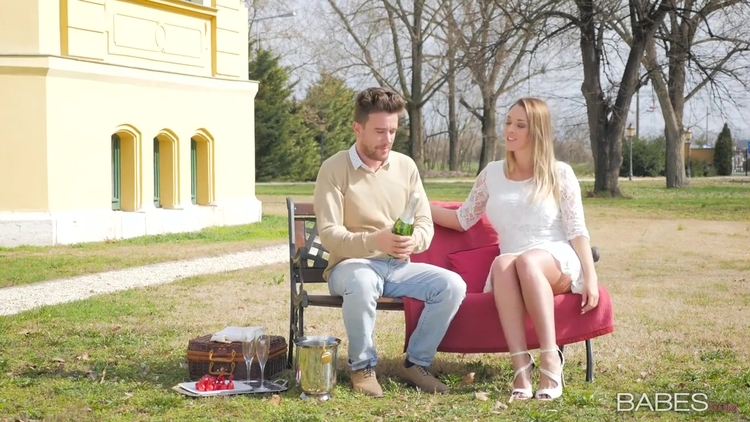 Milf Bombshell Incredible Sex Video_main_thumbnail