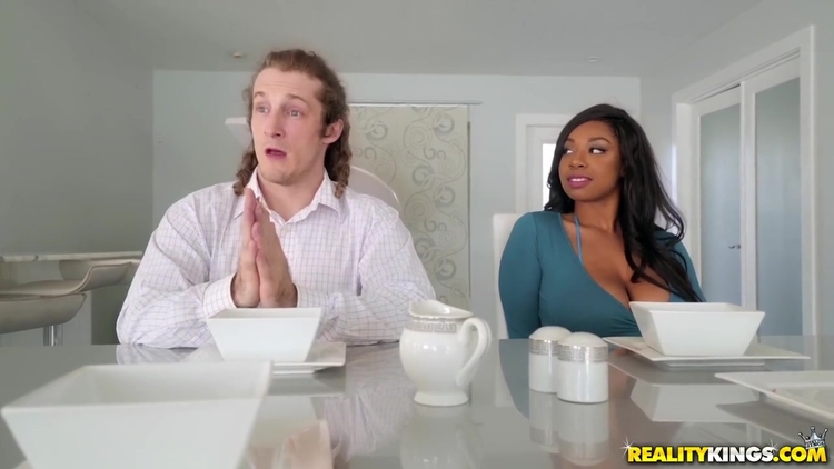 Exciting Black Stepmom Incredible Adult Movie_main_thumbnail