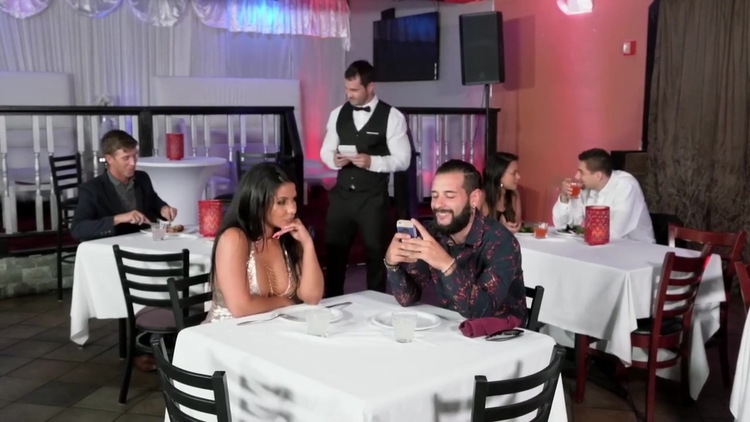 Sultry Rose Monroe Crazy Porn Story_main_thumbnail