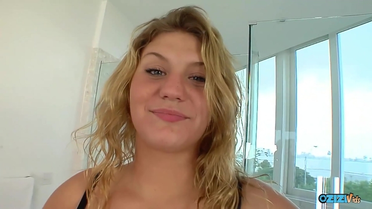 Big Booty Blonde Amanda Uses Her Big Tits To Get His Cock Nice And Hard_main_thumbnail