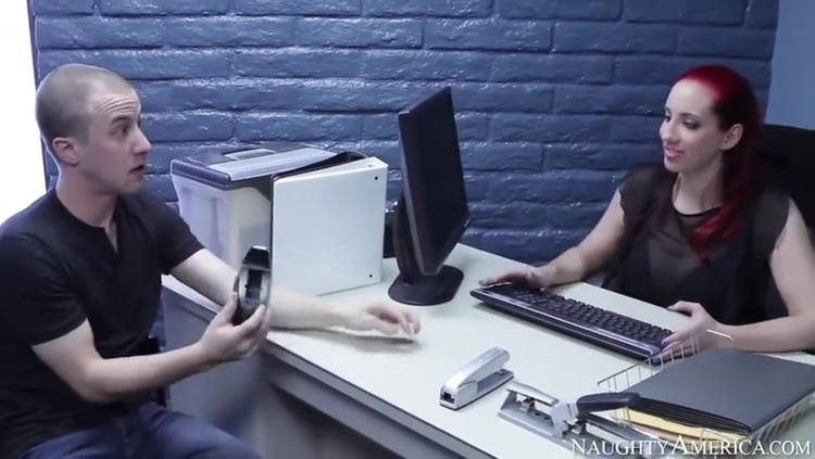 Kelly Divine_main_thumbnail