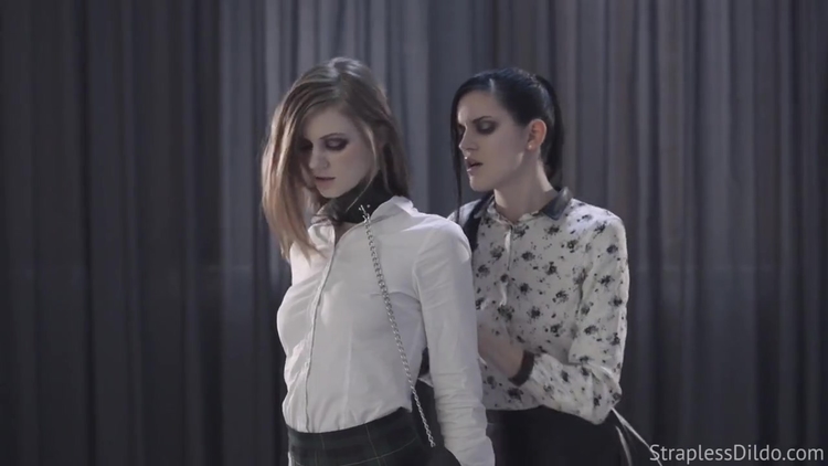 Sexy Lezzies Memorable Porn Movie_main_thumbnail