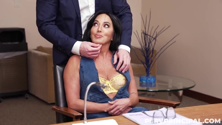 Abi James - Teacher Of The Year_main_thumbnail