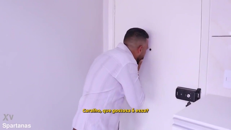 Vitoria Beatriz Em Costureiro Mona - Vitoria Beatriz_main_thumbnail