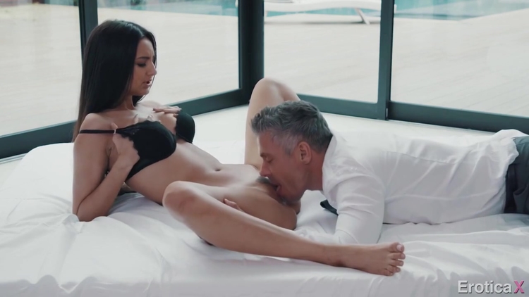 Eiiza Fucked At The Office_main_thumbnail