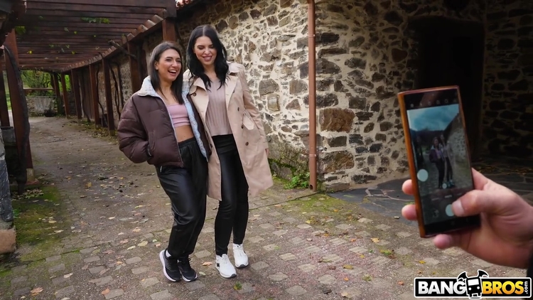 Lena And Kira Bring The Heat - Kira Queen & Lena Coxx_main_thumbnail