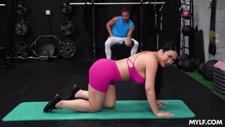 Curvy Workout - Suki S_main_thumbnail