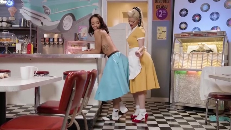 Serene Siren, Alexis Tae - Care To Dance, Hun?_main_thumbnail