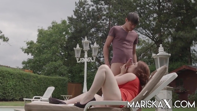 Big Tit Brunette Lucia Love Seduces The Pool Boy_main_thumbnail