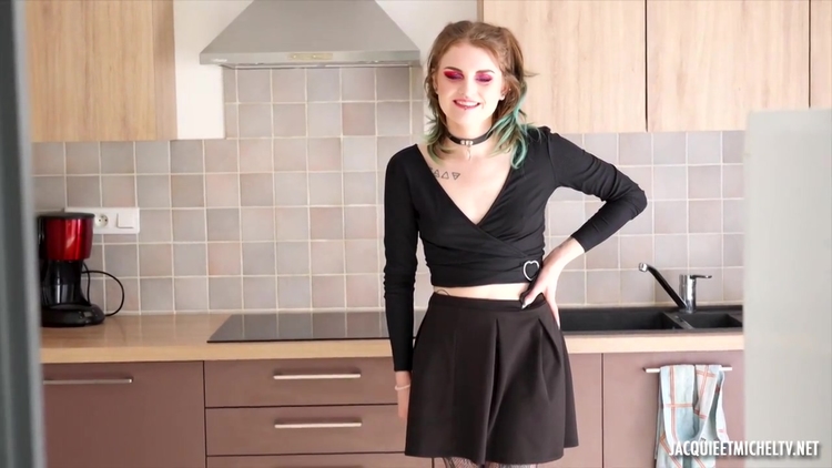 Trixy Loves Porno Casting_main_thumbnail