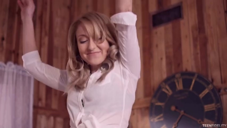 Valerie White - Country Cream Pie_main_thumbnail