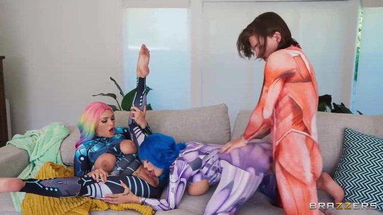 Blowjob Action With Come-hither Kali Roses And Charli Phoenix From Exxtra_main_thumbnail