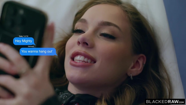 Petite Redhead Gets Stretched Out - Venus_main_thumbnail