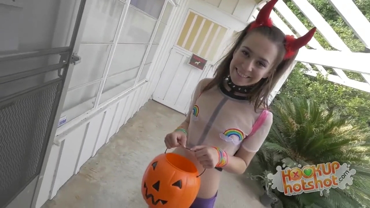 Slim Gets Banged After Trick Or Treating_main_thumbnail