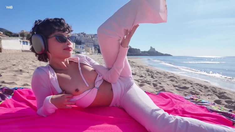 Beach Sex - Lilith Baph_main_thumbnail