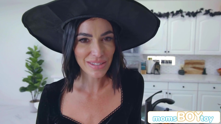 Seductive Witch Venus Valencia Uses Big-dick Stepson As Her Sex-treat For Halloween_main_thumbnail
