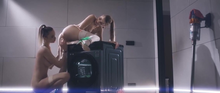 Alexis Crystal And Venera Maxima - Urban_main_thumbnail