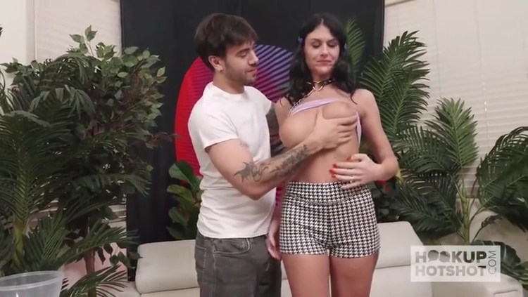 Sienna Rae_main_thumbnail