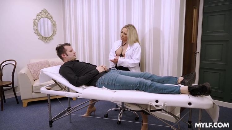 Karlie Simon - The Doctor Will Suck Your Cum Now_main_thumbnail