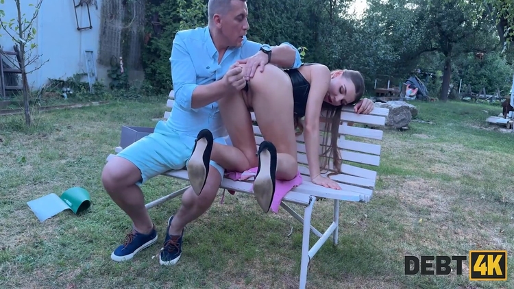 Young Debtor Showed A Collector What Real Squirt Min_main_thumbnail