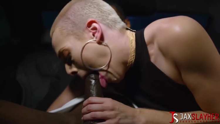 Hottie Jax Slayher And Sidra Sages Blowjob_main_thumbnail