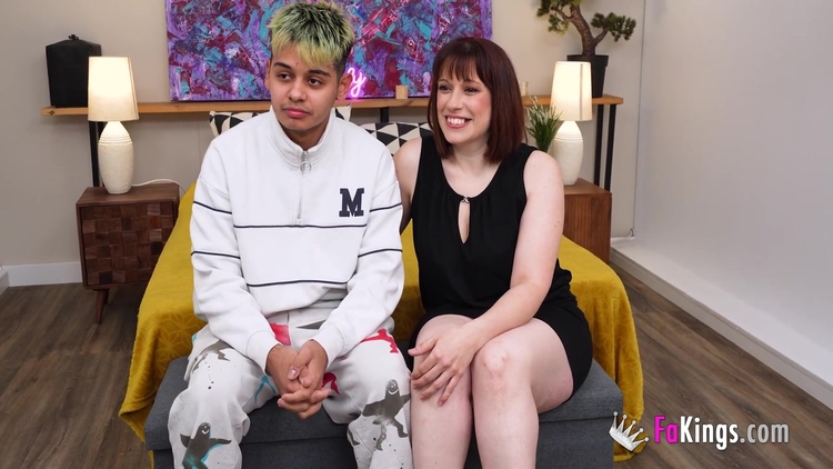 18 Years Vs Experienced Milf - Lucia Bianco Gives A Class To A Guy_main_thumbnail