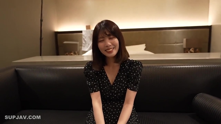 初撮り人妻セックスレスに陥った美人奥様久しふりのチンホに理性か破壊され快楽の世界へ迷い込む妊娠確定!?の2連中出し かわいい人妻　33歳_main_thumbnail