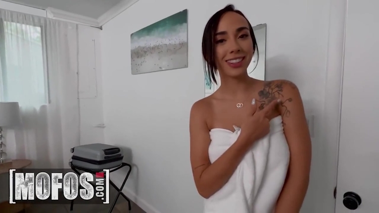 Sexy - Gaby Ortega Meets Jmac For The First Time And They Cant Hide Their Sexual Attraction For Each Other_main_thumbnail