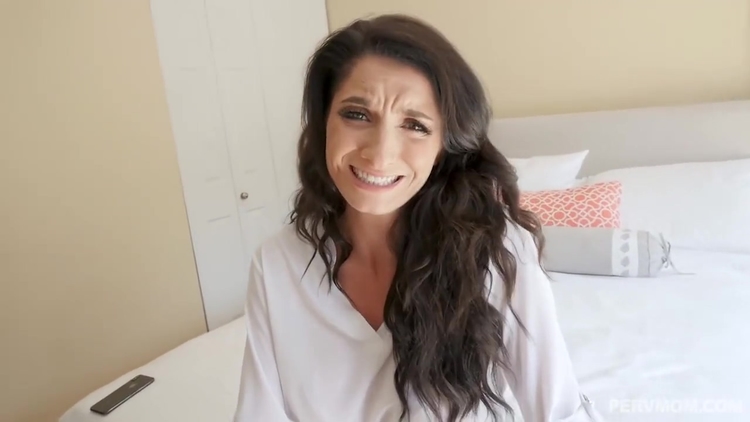 Silvia Saige - My Stepmoms Hotter Than I Thought_main_thumbnail