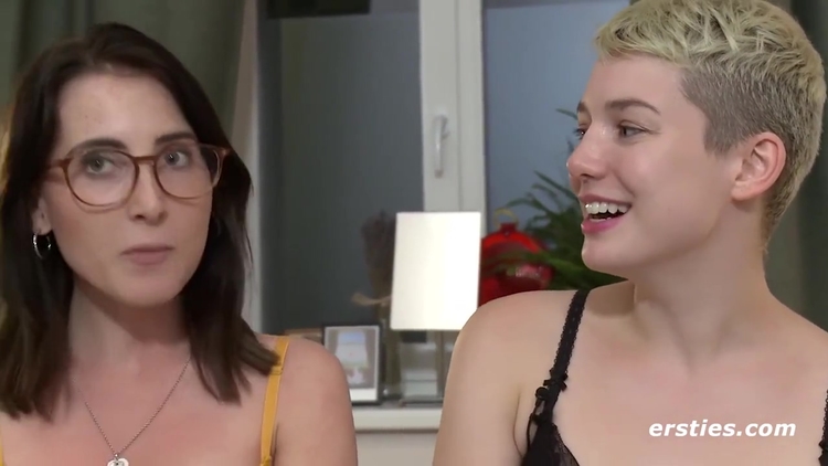 Lia Und Birgit Entdecken Analplugs Miteinander_main_thumbnail