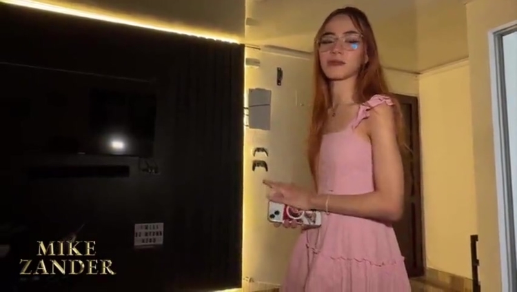 We Almost Got Caught Hard Sex With My Stepmother-in-law While My Girlfriend Is Out_main_thumbnail