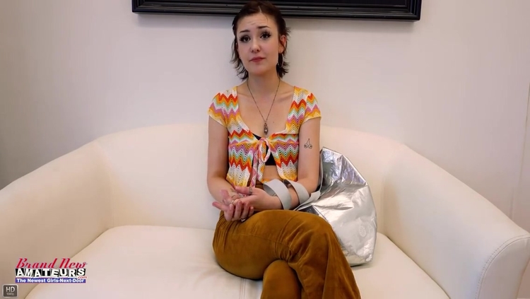 Horny Cutie Wendy Fingers Her Juicy Muff And Gets It Screwed!_main_thumbnail