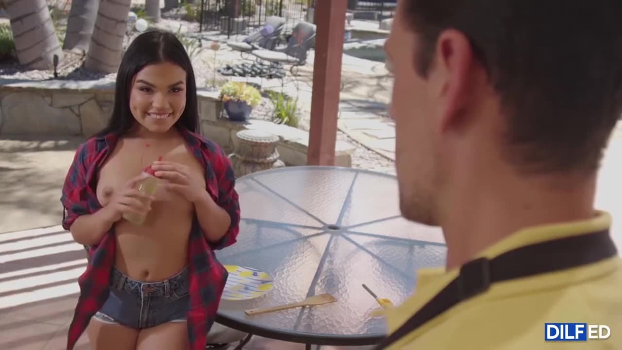 Summer Col In Hot Dickity Dog_main_thumbnail