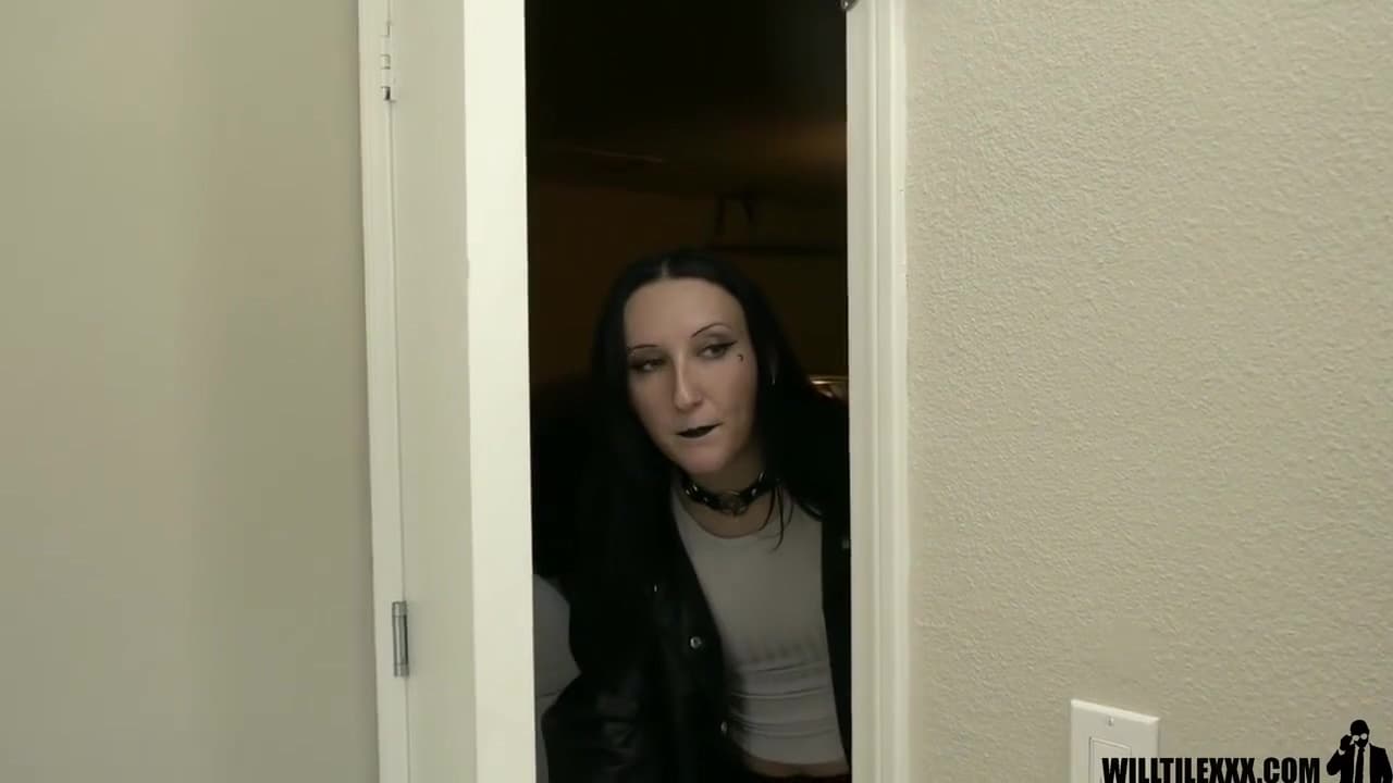 Raven Vice - Bad Roommate Weirdo_main_thumbnail