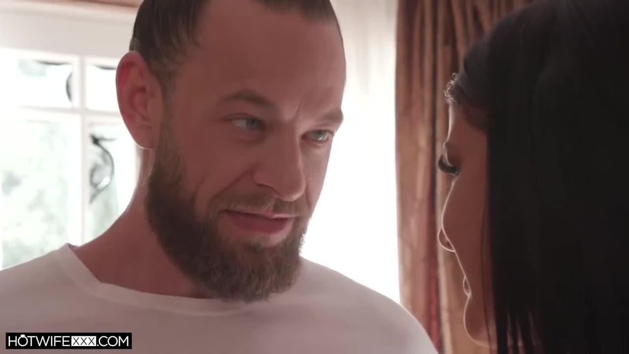 Ryans Husband Has A Job For The Pool Man With Ryan Reid_main_thumbnail