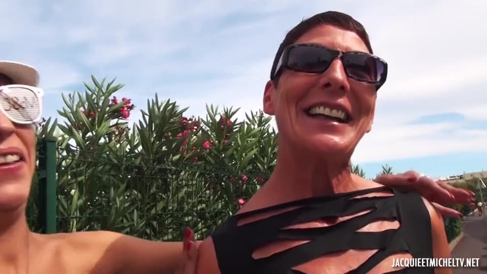 French Milf Porn - Sois Cochonne - Big Knockers_main_thumbnail