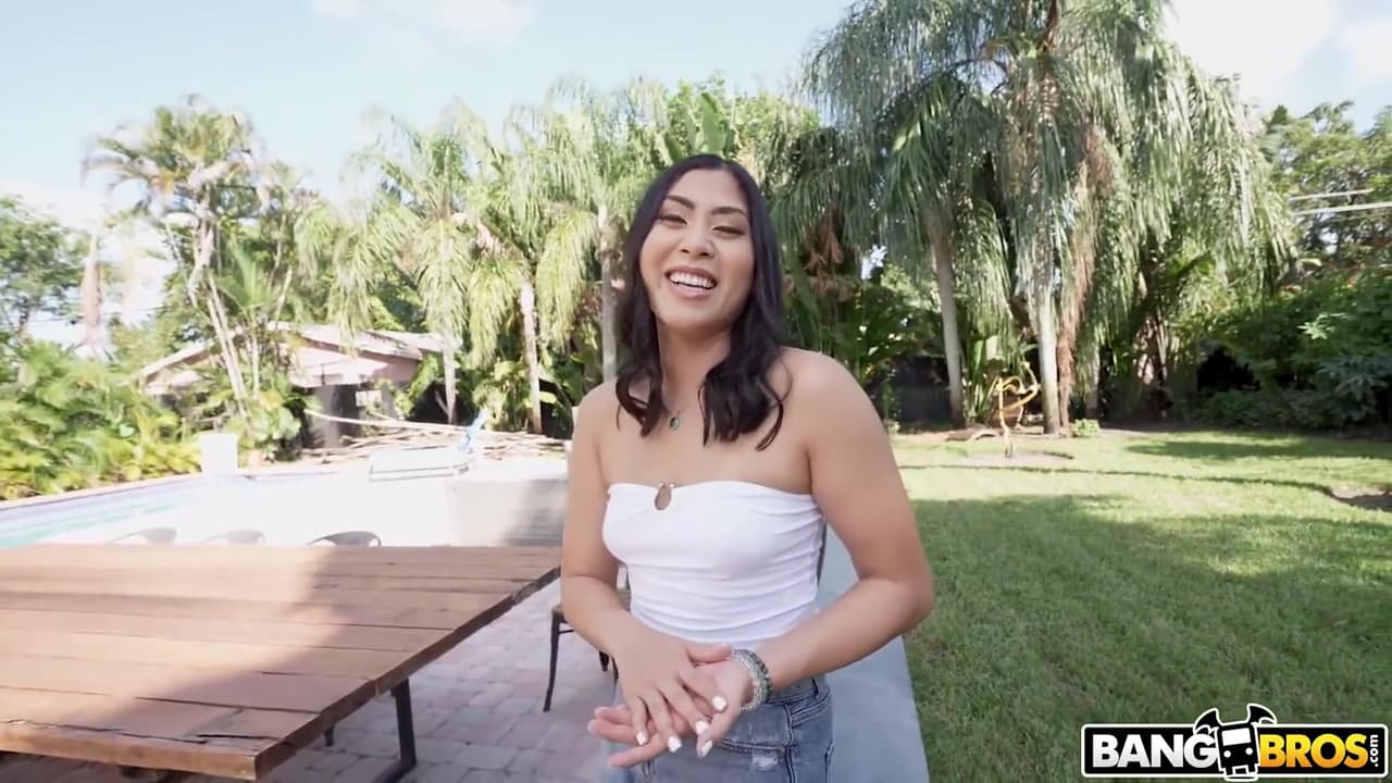 Emerald Loves Big Cock_main_thumbnail