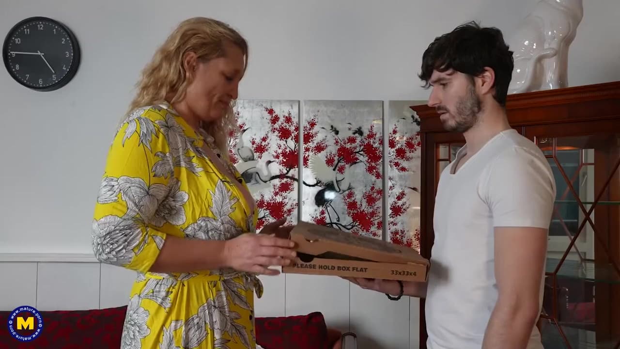 The Delivery Guy Winds Up Fucking Nympho Milf Cougar Elektra Stone With Her Big Natural Tits_main_thumbnail