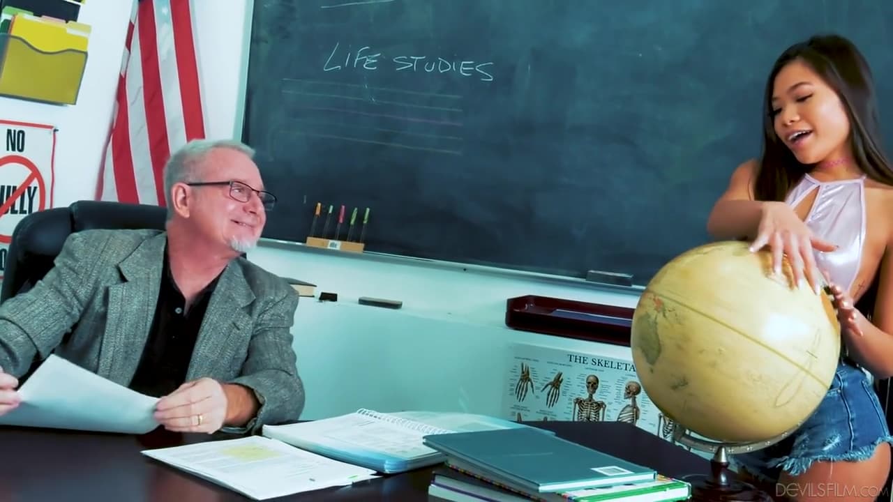 Vina Sky-sucking At School_main_thumbnail