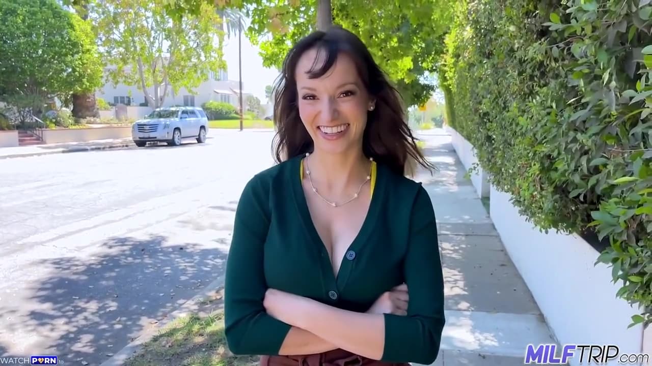 Lexi Luna - Sexual Massage Excites Busty Local Hot Step mom_main_thumbnail