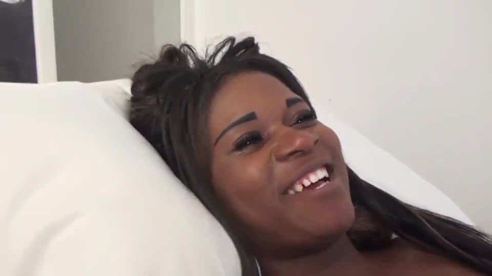 Horny Black Girl Plays With Favorite Toy Before Fucking_main_thumbnail