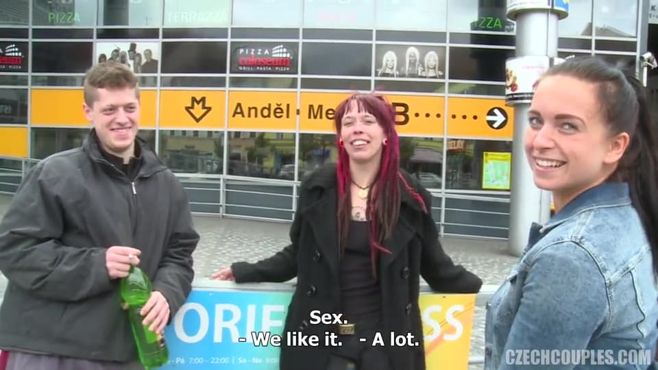 Swingers Met On Street_main_thumbnail