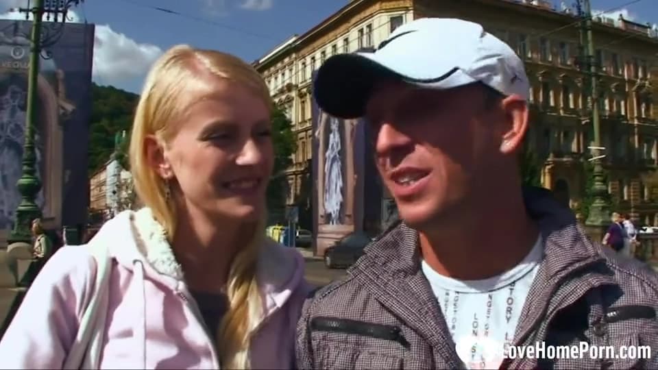 Amateur Couple Public Sex_main_thumbnail