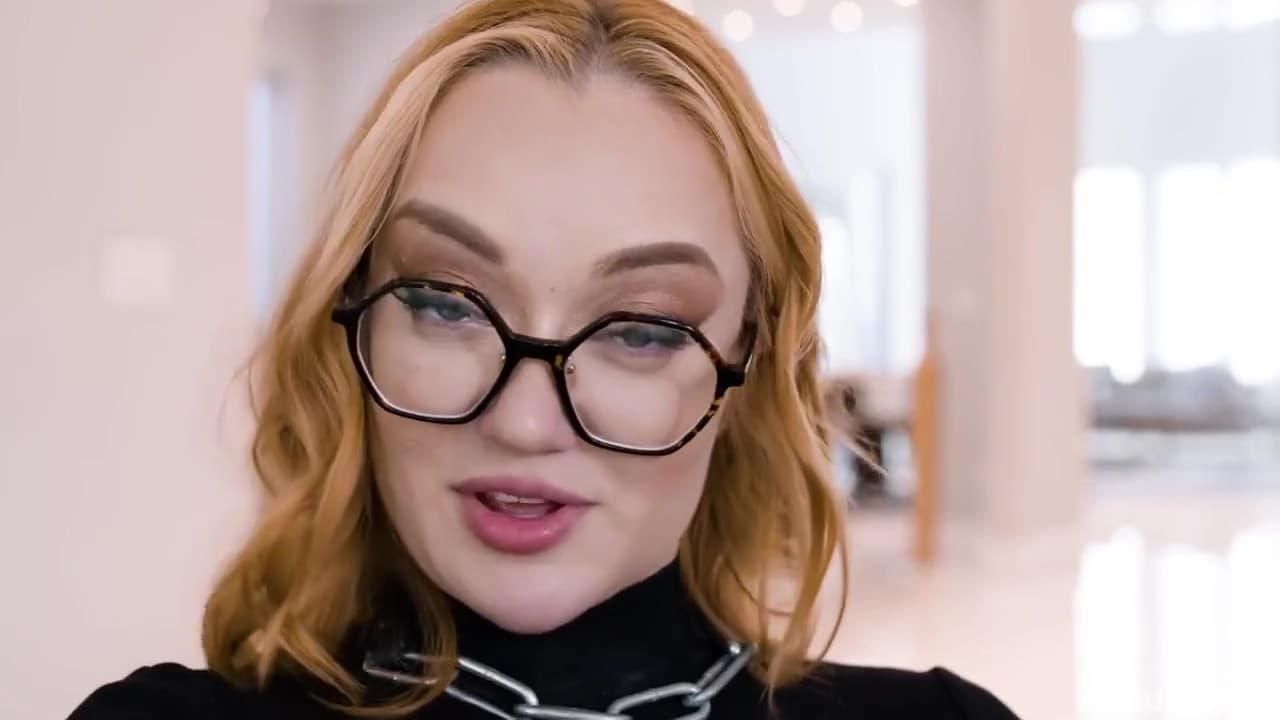 Emma Magnolia - Up Close With Emma_main_thumbnail